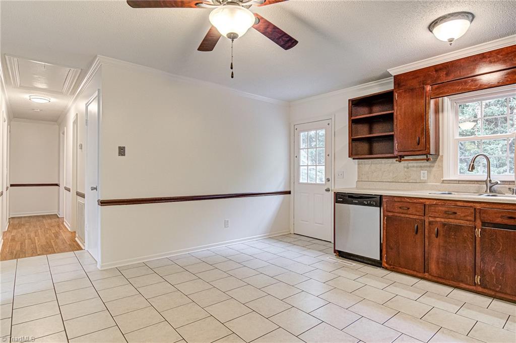 508 Heatherton Lane Rural Hall, NC 27045 - Photo 9 of 32