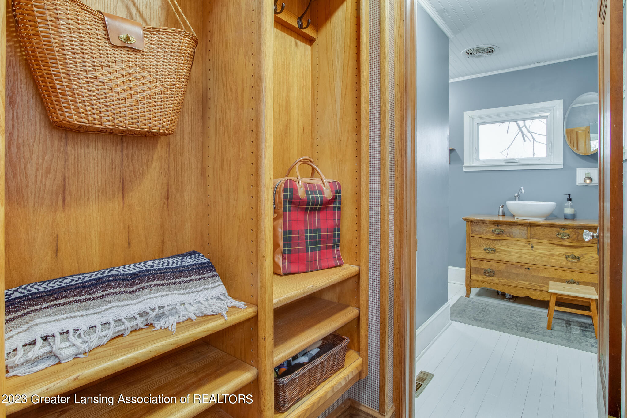 4212 West Chadwick Road Dewitt, MI 48820 - Photo 29 of 45 4212_Chadwick_JAMIE-34