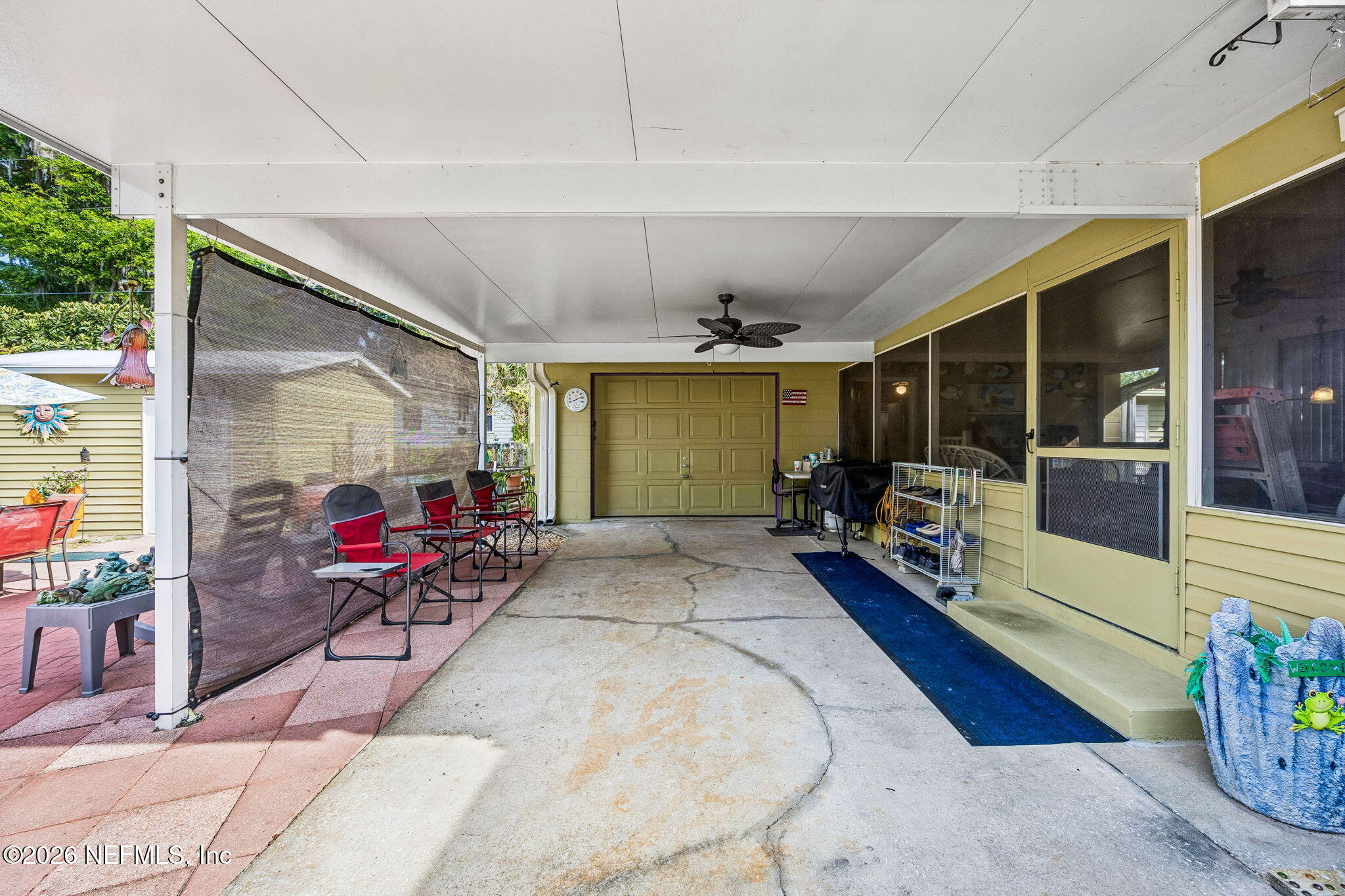 110 Shaffer Avenue Crescent City, FL 32112 - Photo 21 of 44 a view of a garage