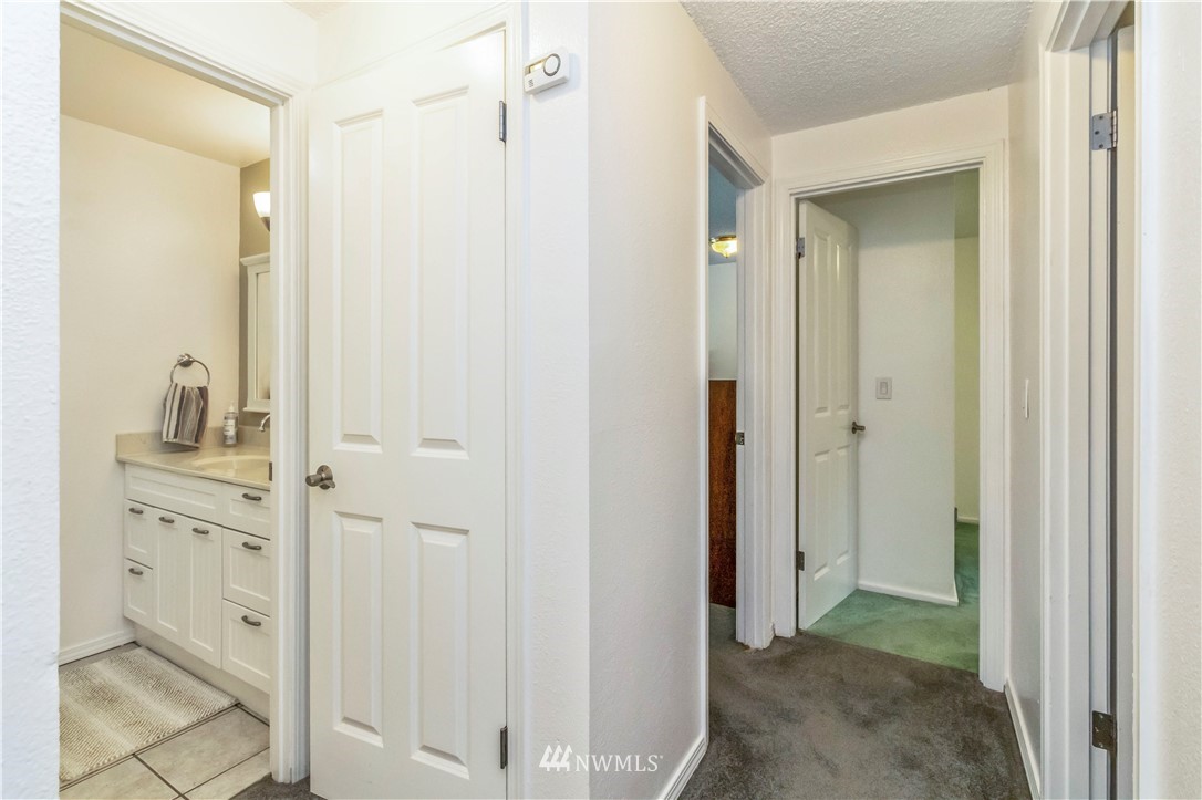 6218 Robe Menzel Road Granite Falls, WA 98252 - Photo 31 of 37 a view of bathroom with shower