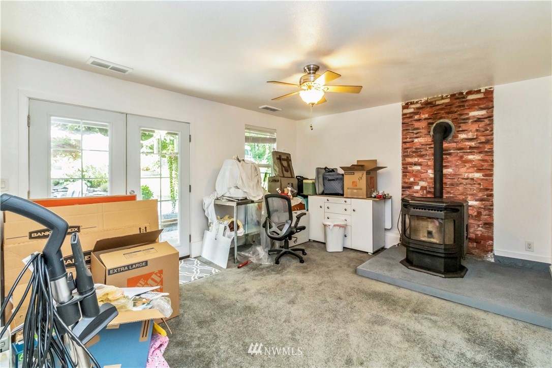 6218 Robe Menzel Road Granite Falls, WA 98252 - Photo 35 of 37 a view of a room with gym equipment