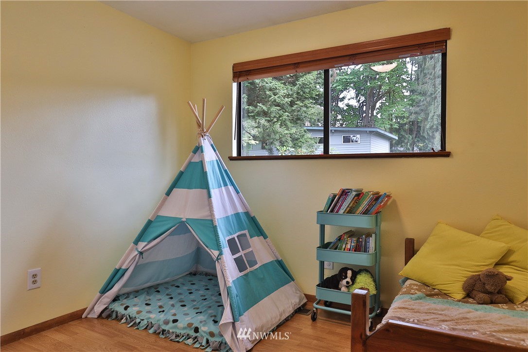 13521 182nd Avenue Southeast Renton, WA 98059 - Photo 11 of 24