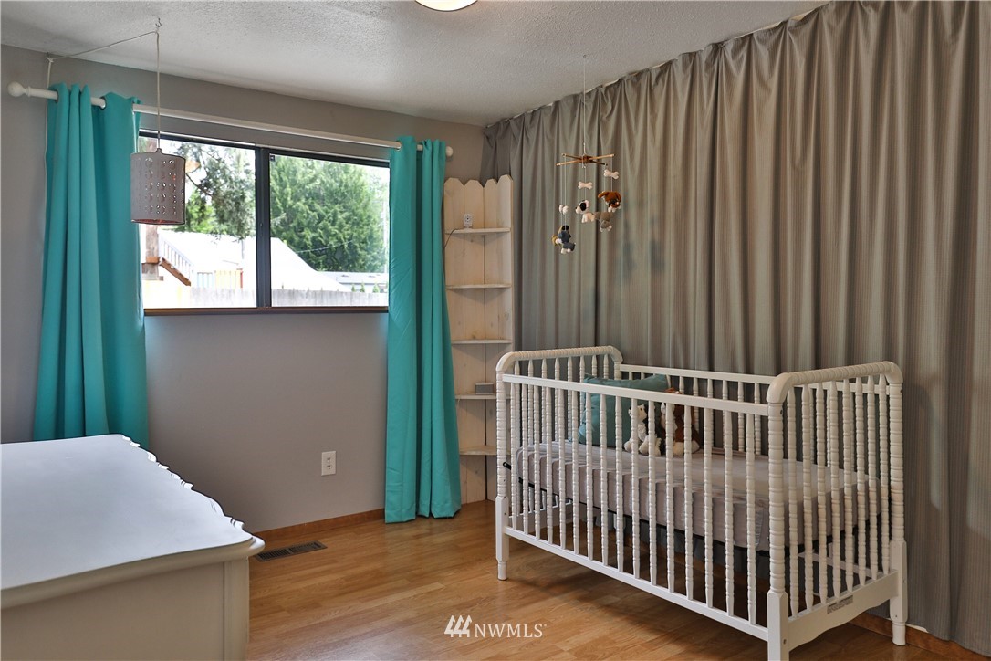 13521 182nd Avenue Southeast Renton, WA 98059 - Photo 10 of 24