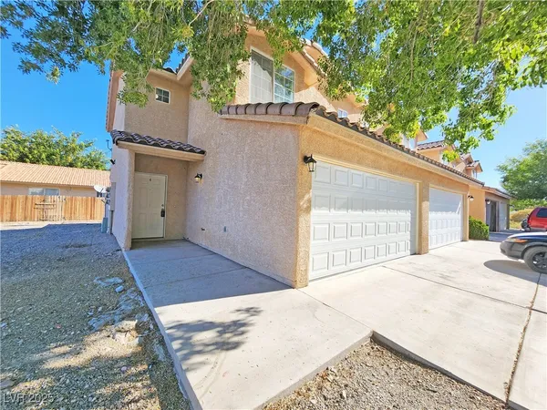 $1,185 | 910 Bourbon Street, Unit 4, Pahrump, NV 89048