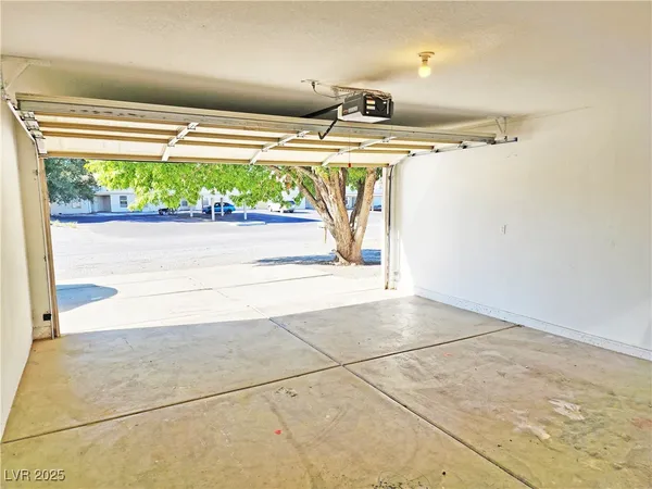 $1,185 | 910 Bourbon Street, Unit 4, Pahrump, NV 89048