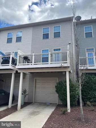 $2,800 | 1728 Lantern Mews, Baltimore, MD 21205