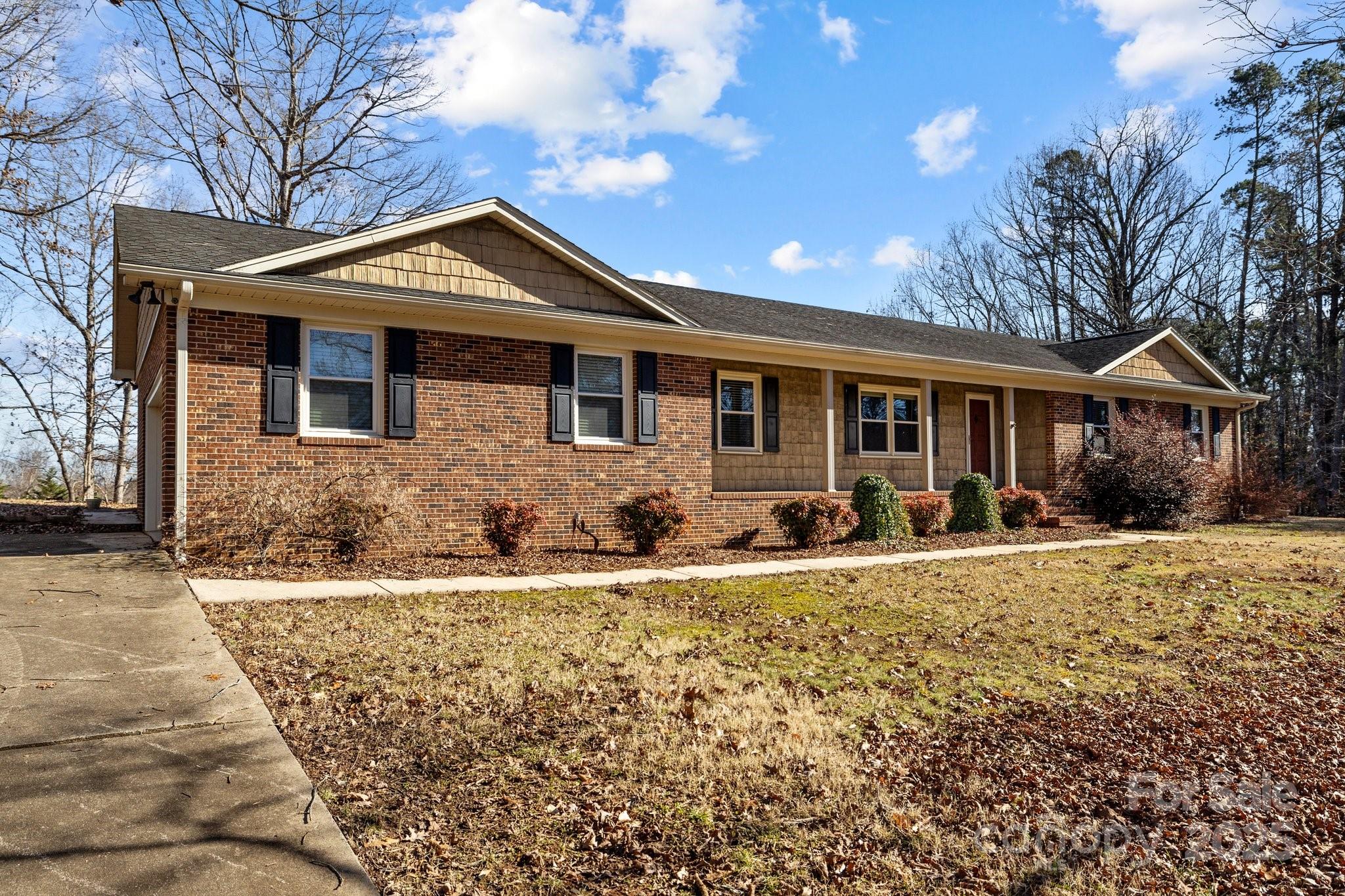 1714 Philadelphia Church Road Dallas, NC 28034 - Photo 2 of 36