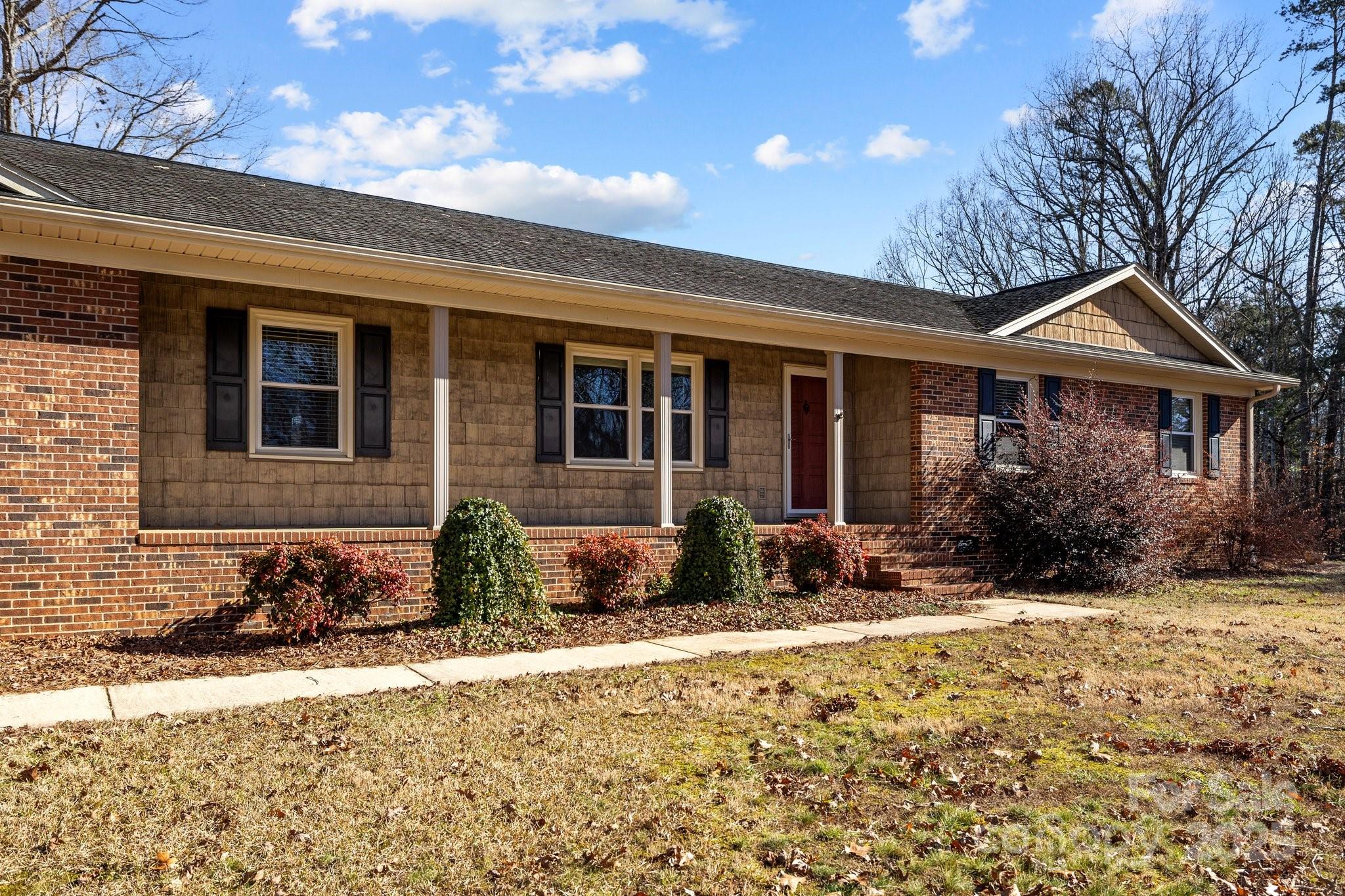 1714 Philadelphia Church Road Dallas, NC 28034 - Photo 3 of 36