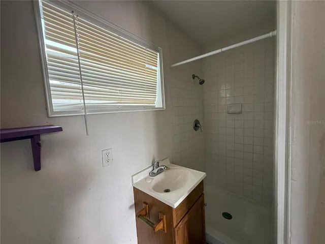 $1,100 | 610 South Martin Luther King Junior Avenue, Clearwater, FL 33756