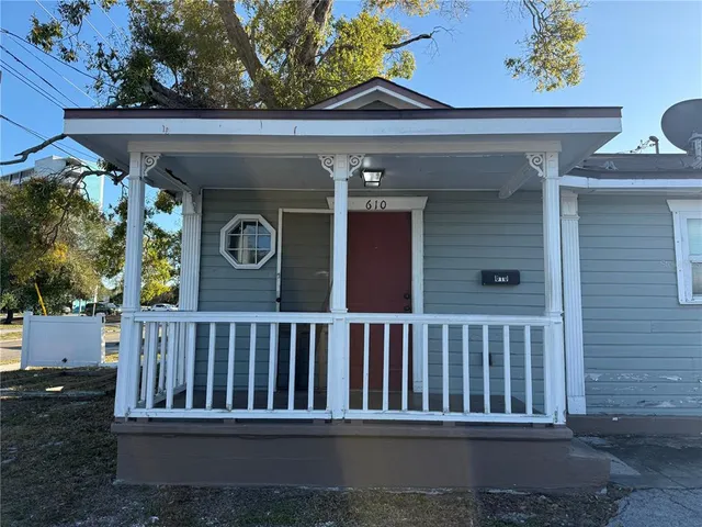 $1,100 | 610 South Martin Luther King Junior Avenue, Clearwater, FL 33756