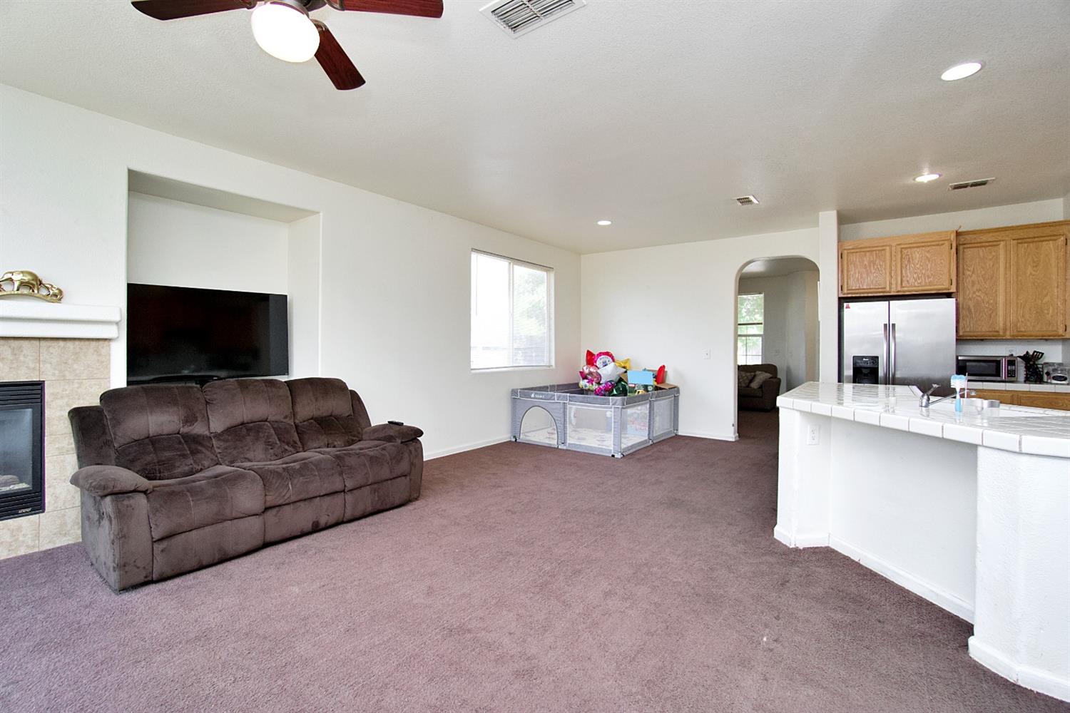 1022 San Ramon Avenue Madera, CA 93637 - Photo 12 of 27 Gallery Image 12