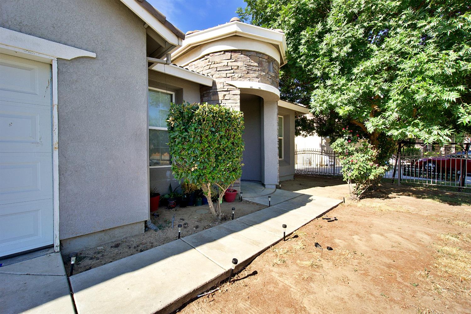 1022 San Ramon Avenue Madera, CA 93637 - Photo 5 of 27 Gallery Image 5