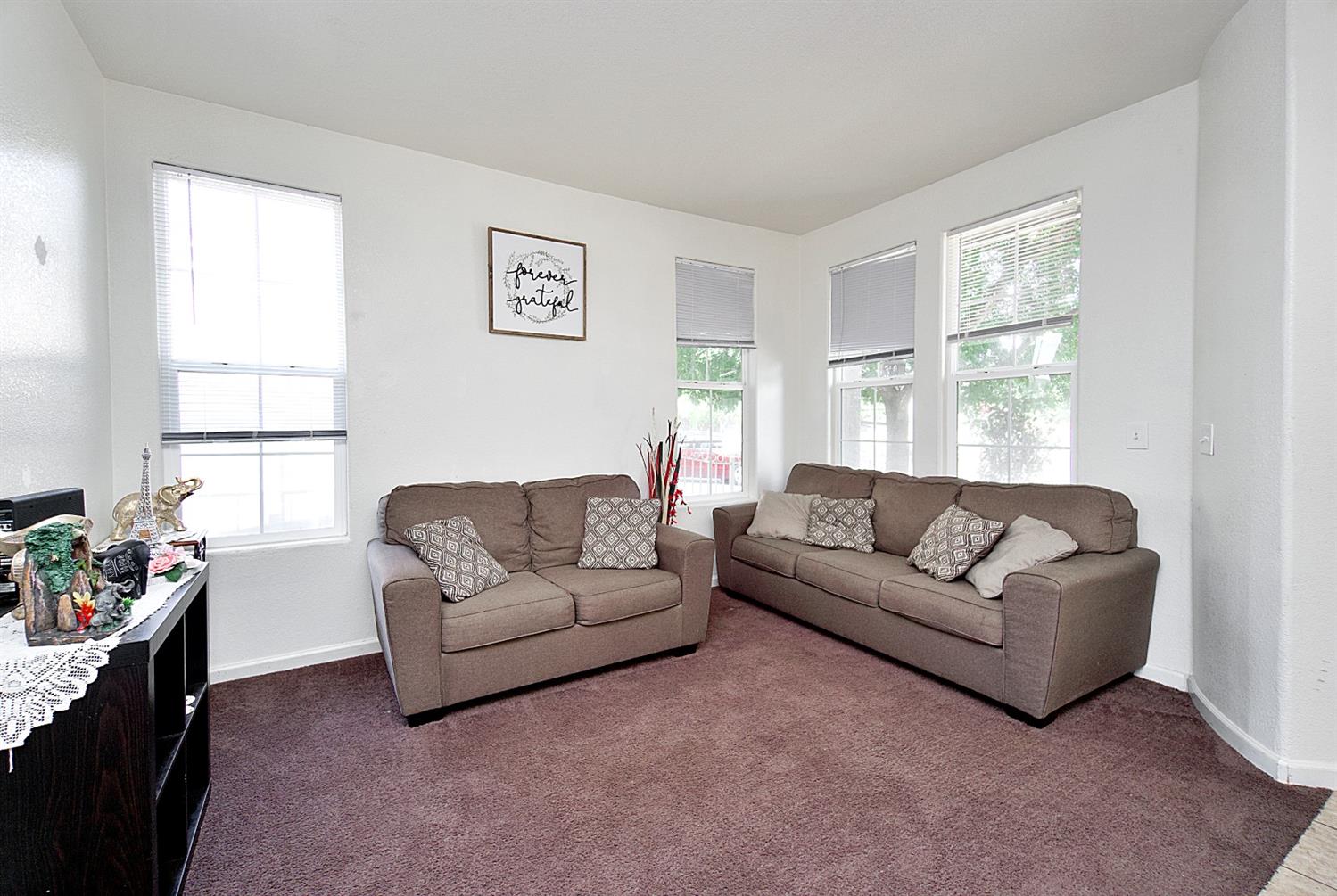1022 San Ramon Avenue Madera, CA 93637 - Photo 7 of 27 Gallery Image 7