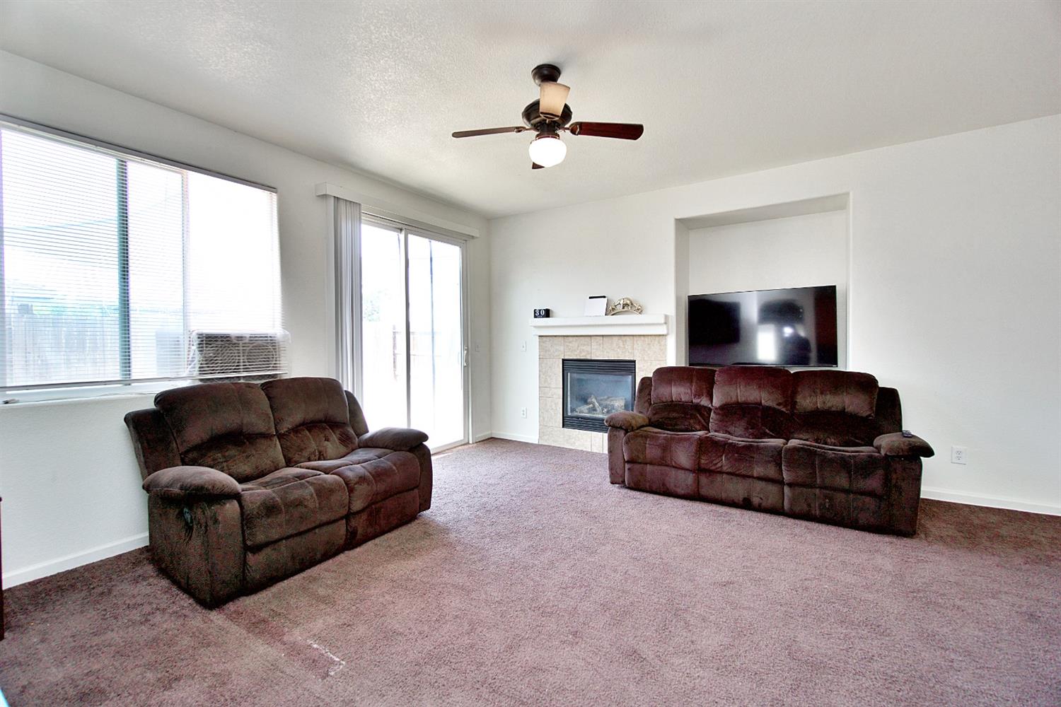 1022 San Ramon Avenue Madera, CA 93637 - Photo 10 of 27 Gallery Image 10