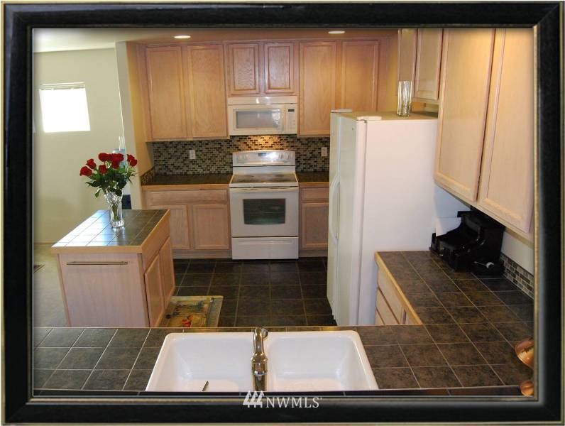 300 Kirkland Place Southeast Renton, WA 98056 - Photo 6 of 13 Gallery Image 6