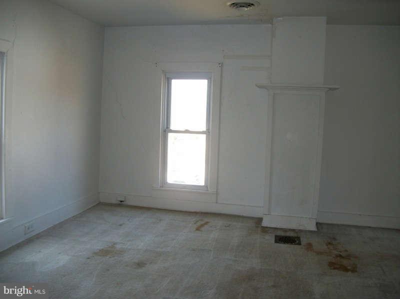12317 Warner Road Keymar, MD 21757 - Photo 5 of 5 an empty room with a window