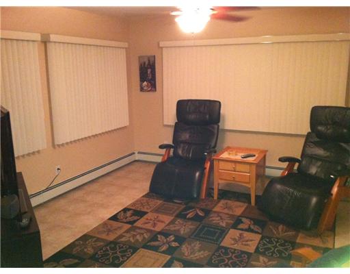 114 West Blue Ridge Road Cranston, RI 02920 - Photo 9 of 12 Den/Family/Great Room.