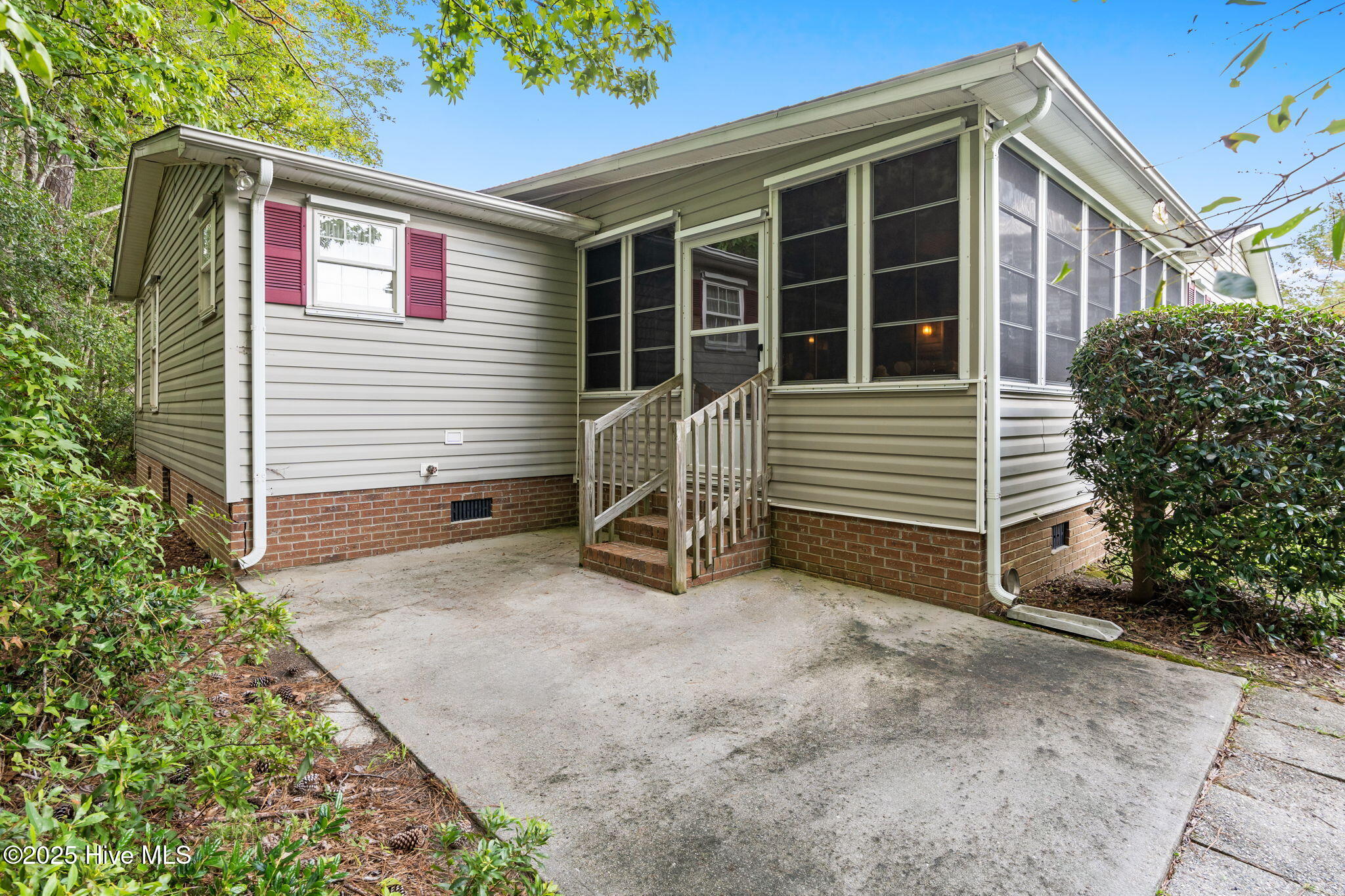 818 Watson Avenue Southwest Calabash, NC 28467 - Photo 37 of 45 back patio 1
