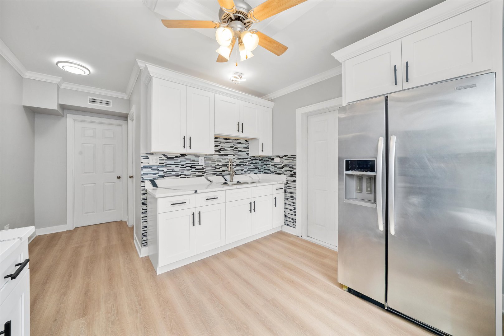 500 Engle Street Dolton, IL 60419 - Photo 8 of 29