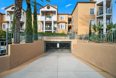 $599,000 | 2250 Camino De La Reina, Unit 202, San Diego, CA 92108