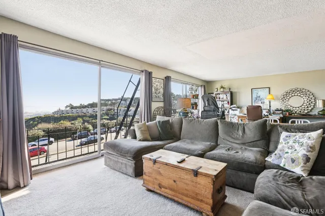 $2,595,000 | 172 Portola Drive, San Francisco, CA 94131