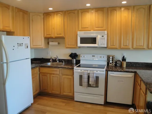 $2,595,000 | 172 Portola Drive, San Francisco, CA 94131