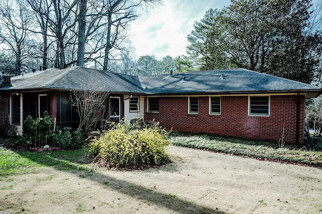 $250,000 | 640 Farrar Court, Avondale Estates, GA 30002