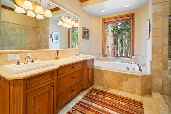 $2,999,000 | 217 Starwood Drive, Mammoth Lakes, CA 93546