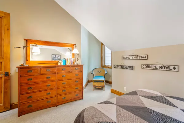 $2,999,000 | 217 Starwood Drive, Mammoth Lakes, CA 93546