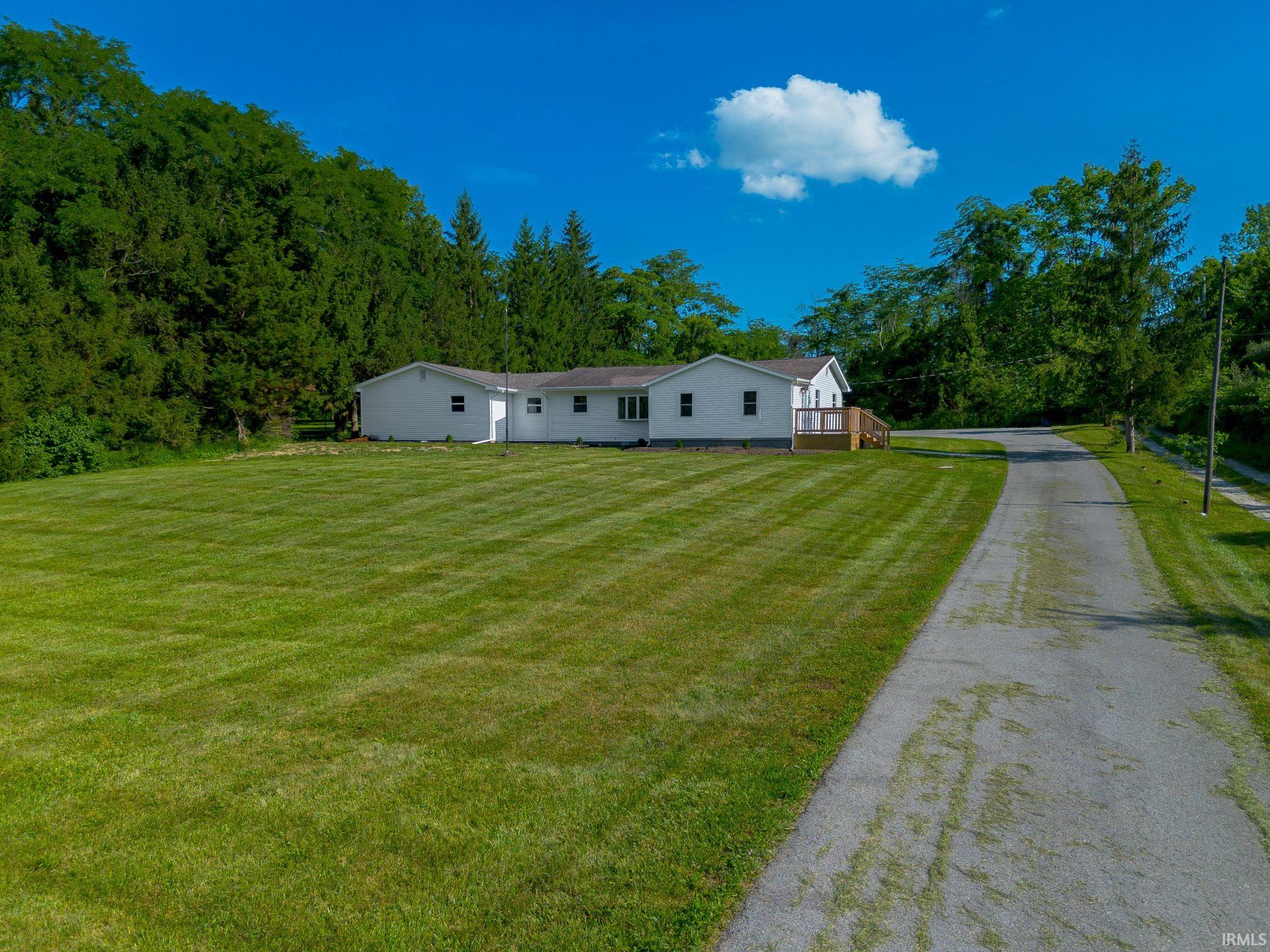 2010 East Bocock Road Marion, IN 46952 - Photo 3 of 32 Gallery Image 3