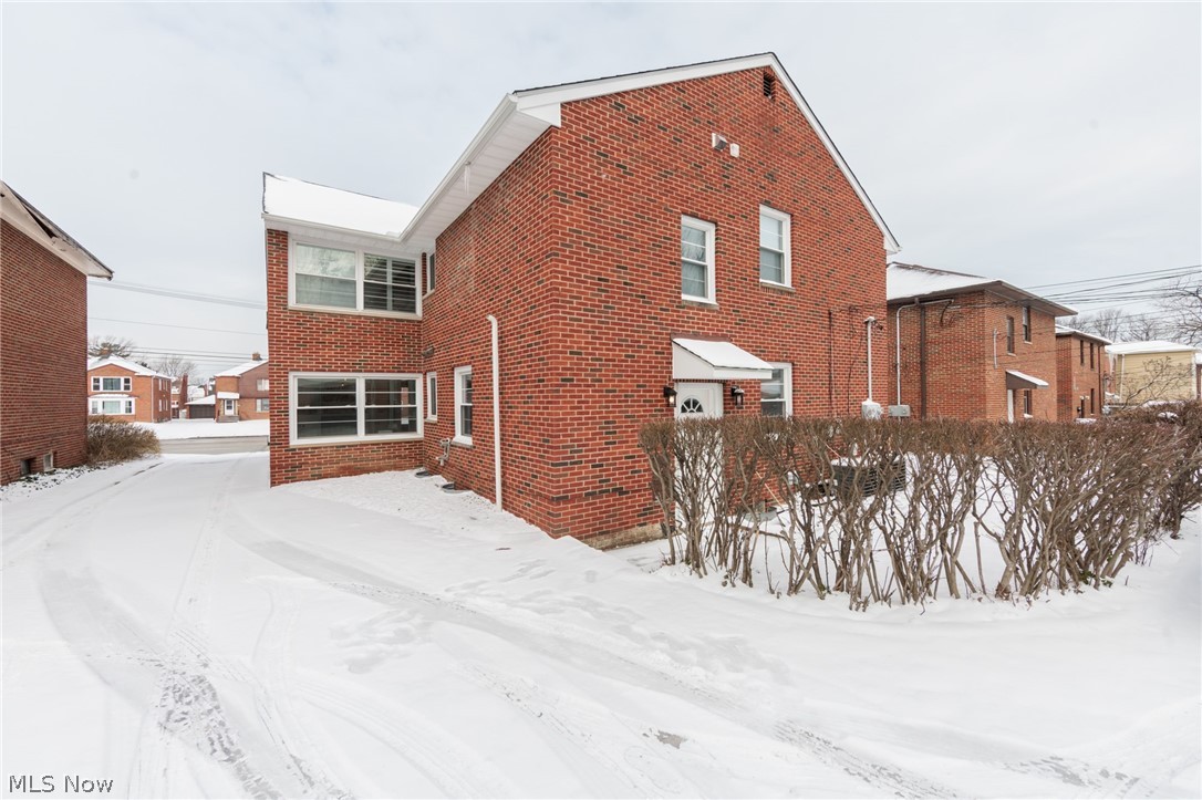 2539 Warrensville Center Road, Unit DOWN Cleveland, OH 44118 - Photo 38 of 43
