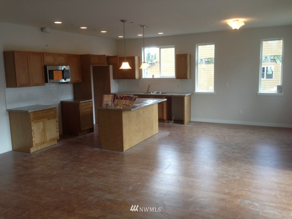 3705 Northeast 14th Place Renton, WA 98056 - Photo 2 of 9