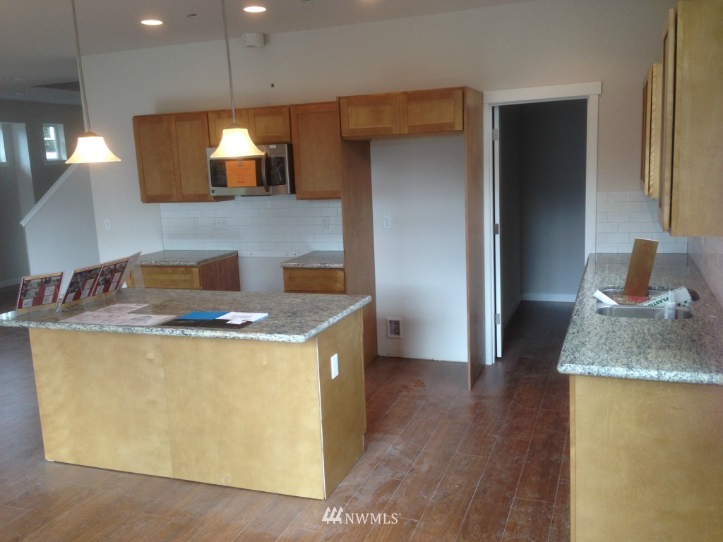 3705 Northeast 14th Place Renton, WA 98056 - Photo 3 of 9