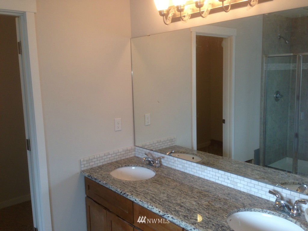 3705 Northeast 14th Place Renton, WA 98056 - Photo 4 of 9