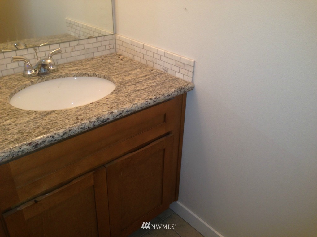 3705 Northeast 14th Place Renton, WA 98056 - Photo 5 of 9
