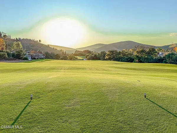 $989,950 | 4695 Club View Drive, Westlake Village, CA 91362