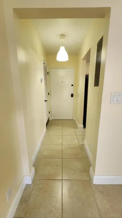 $1,695 | 105 South Riverside Drive, Unit 204, Pompano Beach, FL 33062