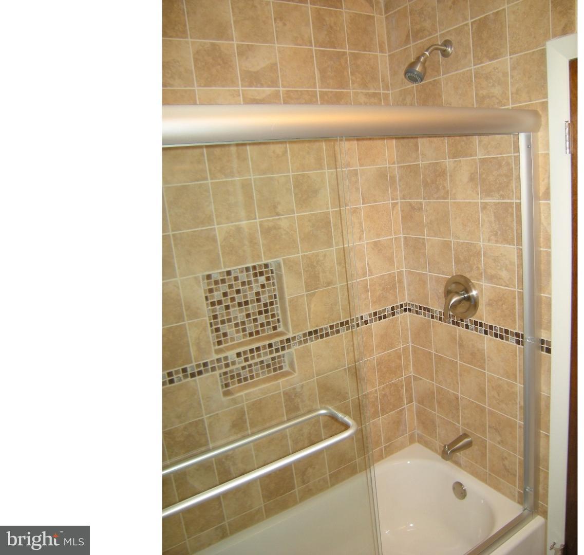 285 Ridgeway Terrace Philadelphia, PA 19116 - Photo 8 of 10 Unit #2