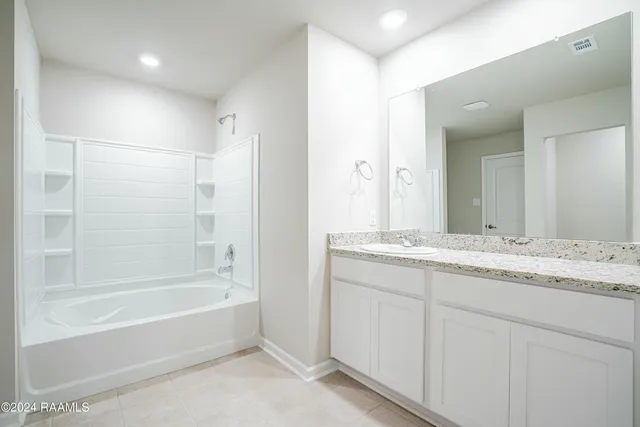 $1,900 | 101 Acadian Lk Drive, Duson, LA 70529