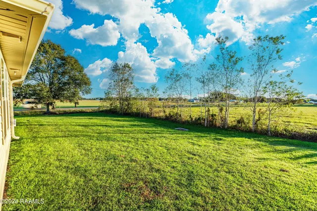 $1,900 | 101 Acadian Lk Drive, Duson, LA 70529
