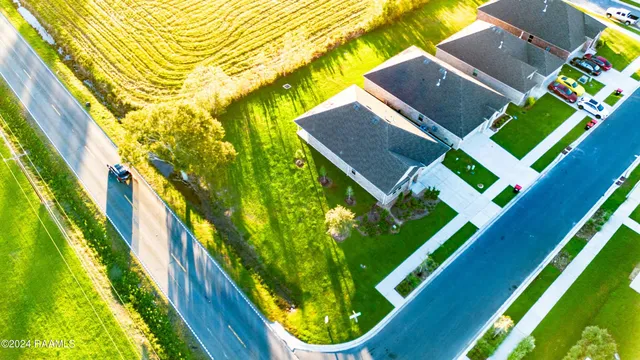 $1,900 | 101 Acadian Lk Drive, Duson, LA 70529