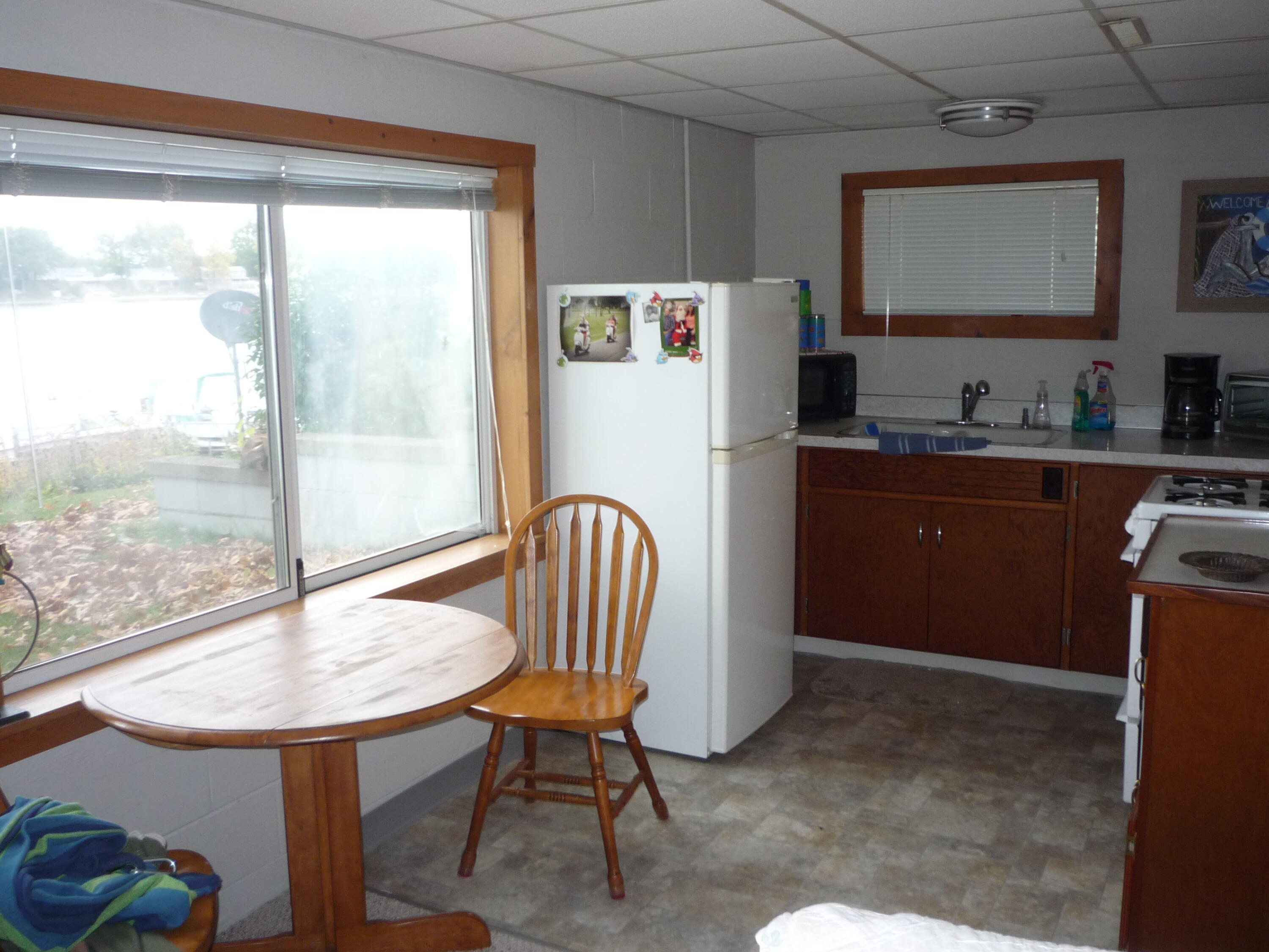 828 Shawnee Beach Road Bronson, MI 49028 - Photo 35 of 54 P1080449