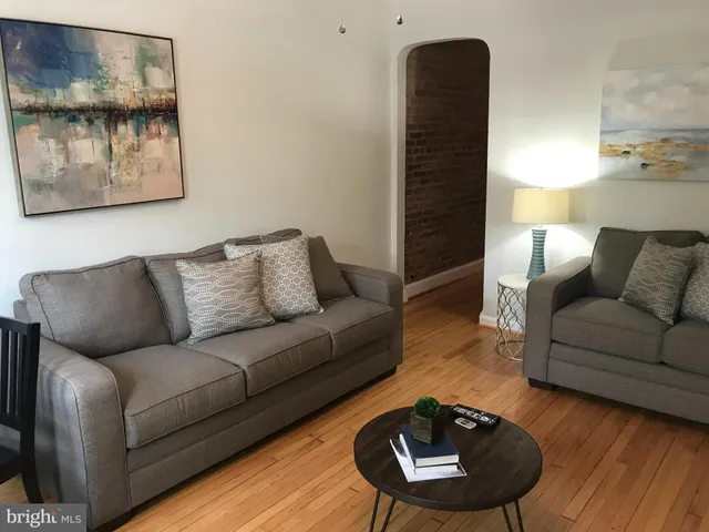 $1,950 | 731 13th Street Northeast, Unit 1, Washington, DC 20002