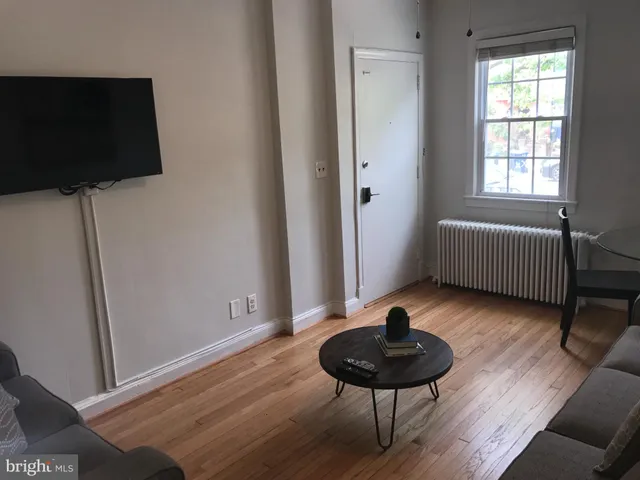 $1,950 | 731 13th Street Northeast, Unit 1, Washington, DC 20002