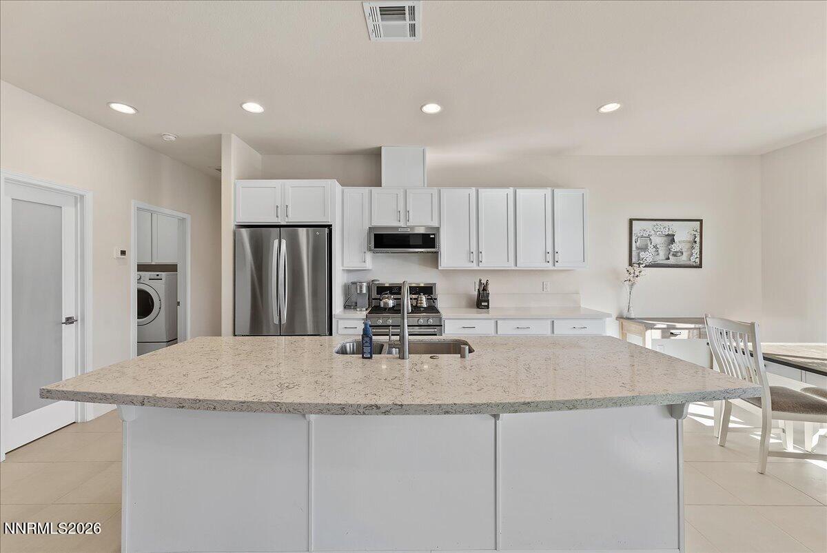 11174 Freedom Range Lane Reno, NV 89521 - Photo 10 of 41 11174 Freedom Range (10)