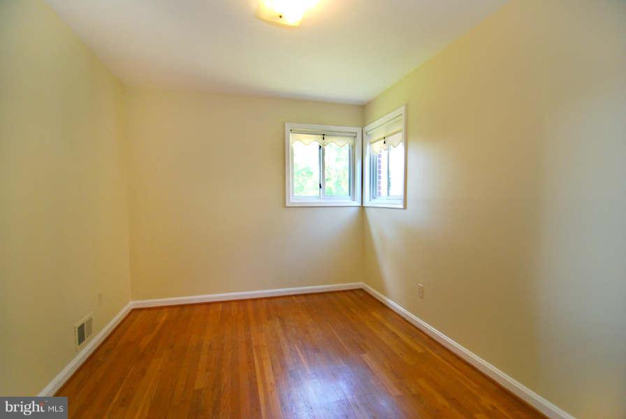 5916 Flanders Street Springfield, VA 22150 - Photo 12 of 30 Bedroom