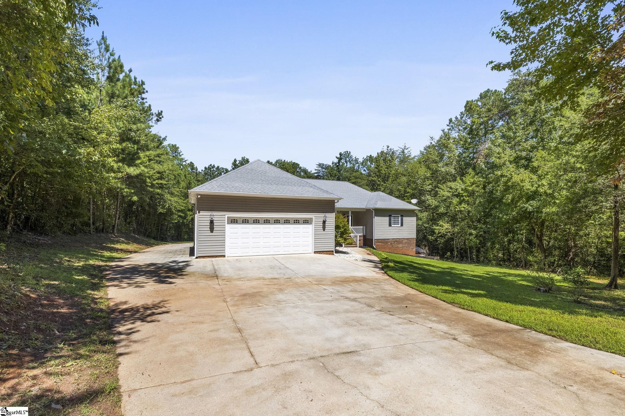309 North Walnut Drive Anderson, SC 29621 - Photo 2 of 38