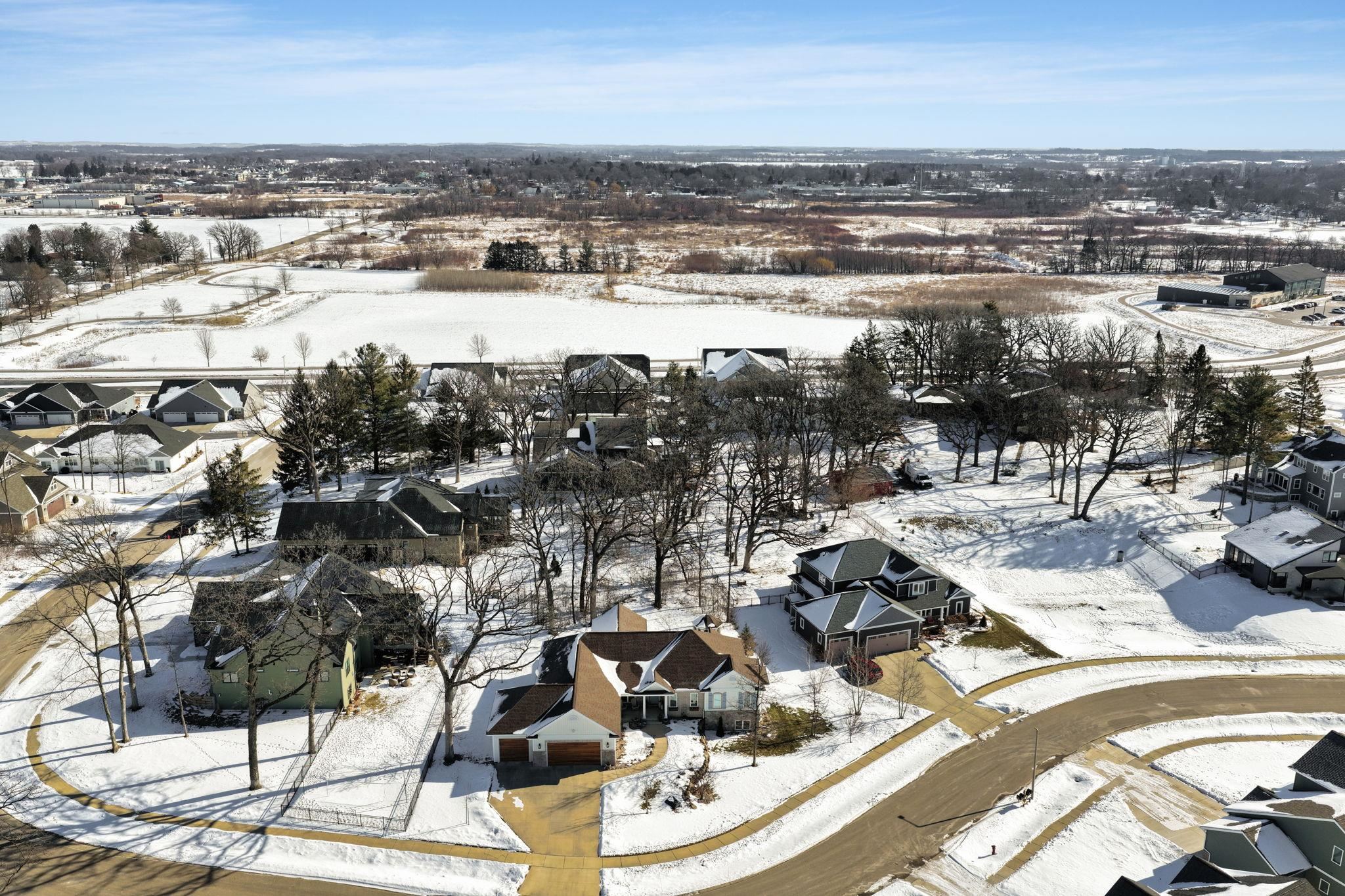 408 Kassander Way Oregon, WI 53575 - Photo 6 of 61