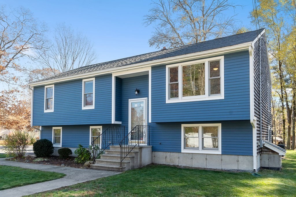 18 Evergreen Road Norton, MA 02766 - Photo 2 of 34