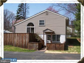 737 Suffolk Road Rydal, PA 19046 - Photo 2 of 12